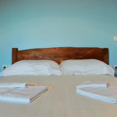 לינה וארוחת בוקר Victoria's דמוצ'ארי