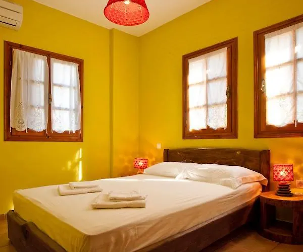 Victoria's 3* Damouchari