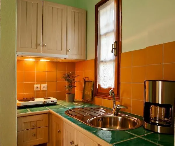 Bed & Breakfast Victoria's Damouchari