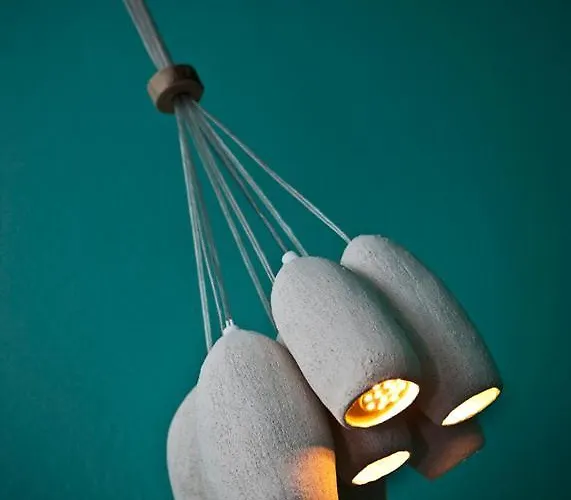 Victoria's Damouchari