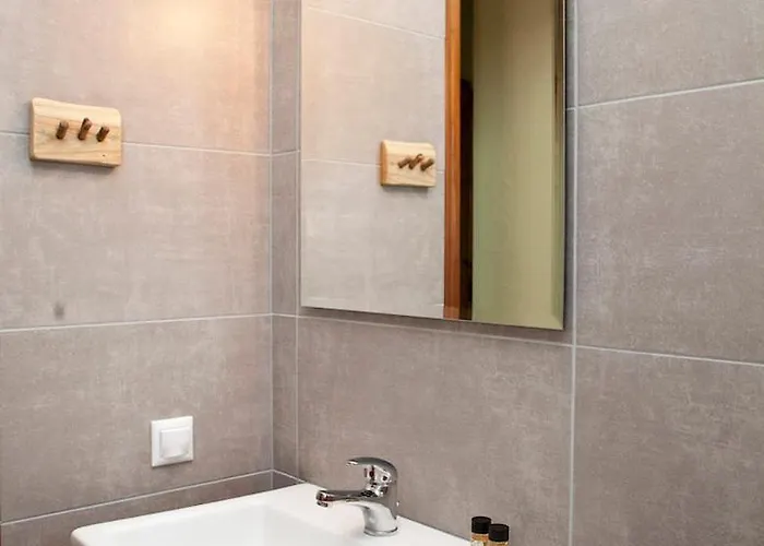 Victoria's Bed & Breakfast Damouchari