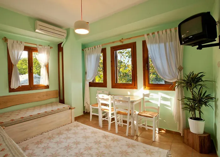 Bed & Breakfast Victoria's 3*